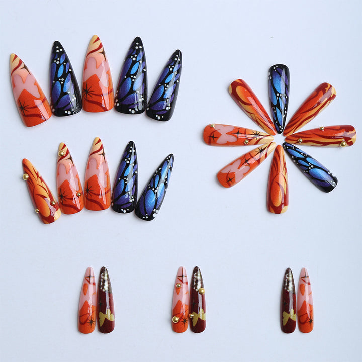 Kunstfingernägel mit Kreativem Schmetterlingsdesign und Glamourösen Akzenten Karnz