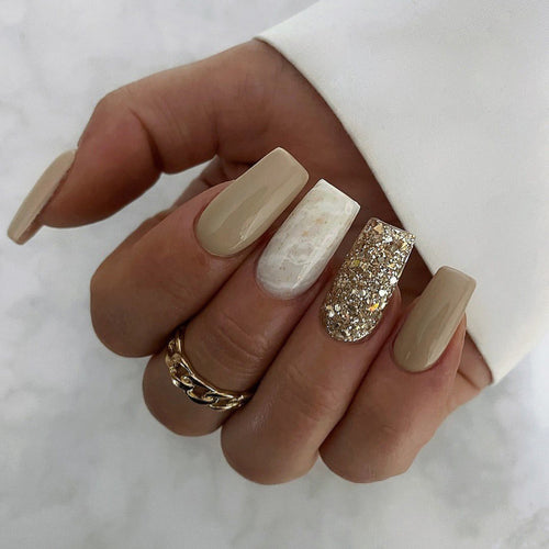 Glamouröse Nagelkunst Karnz