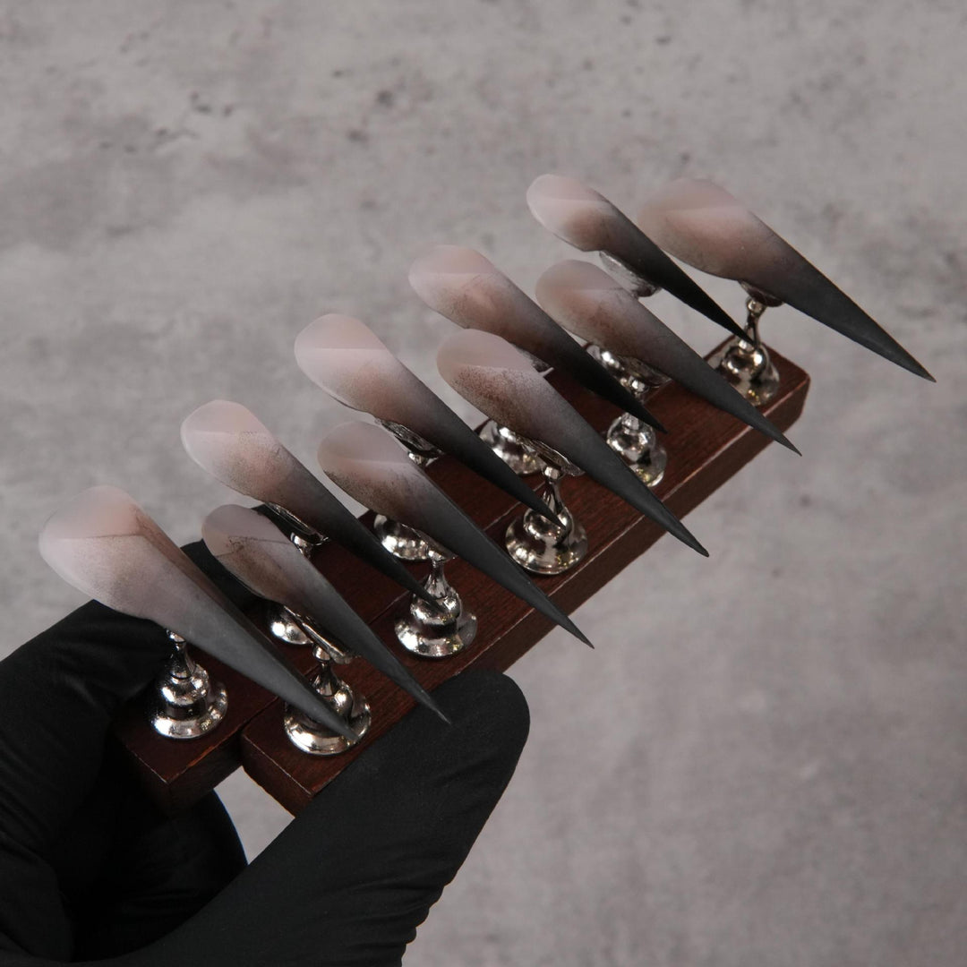 Scharfe Stiletto Nagelverzierungen