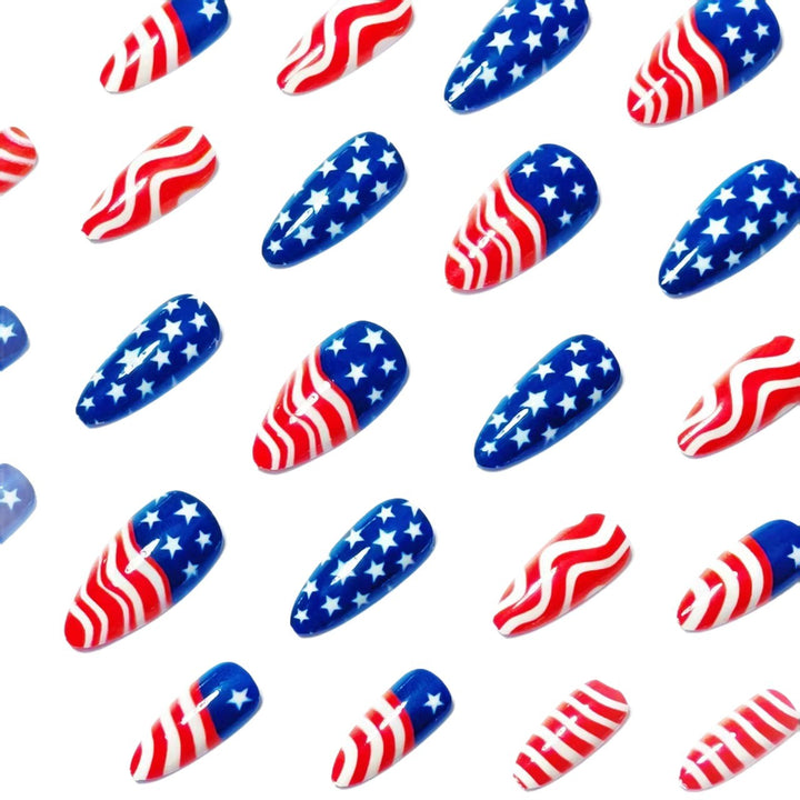 Kunstnägel Im Patriotischen Stars And Stripes Design Karnz