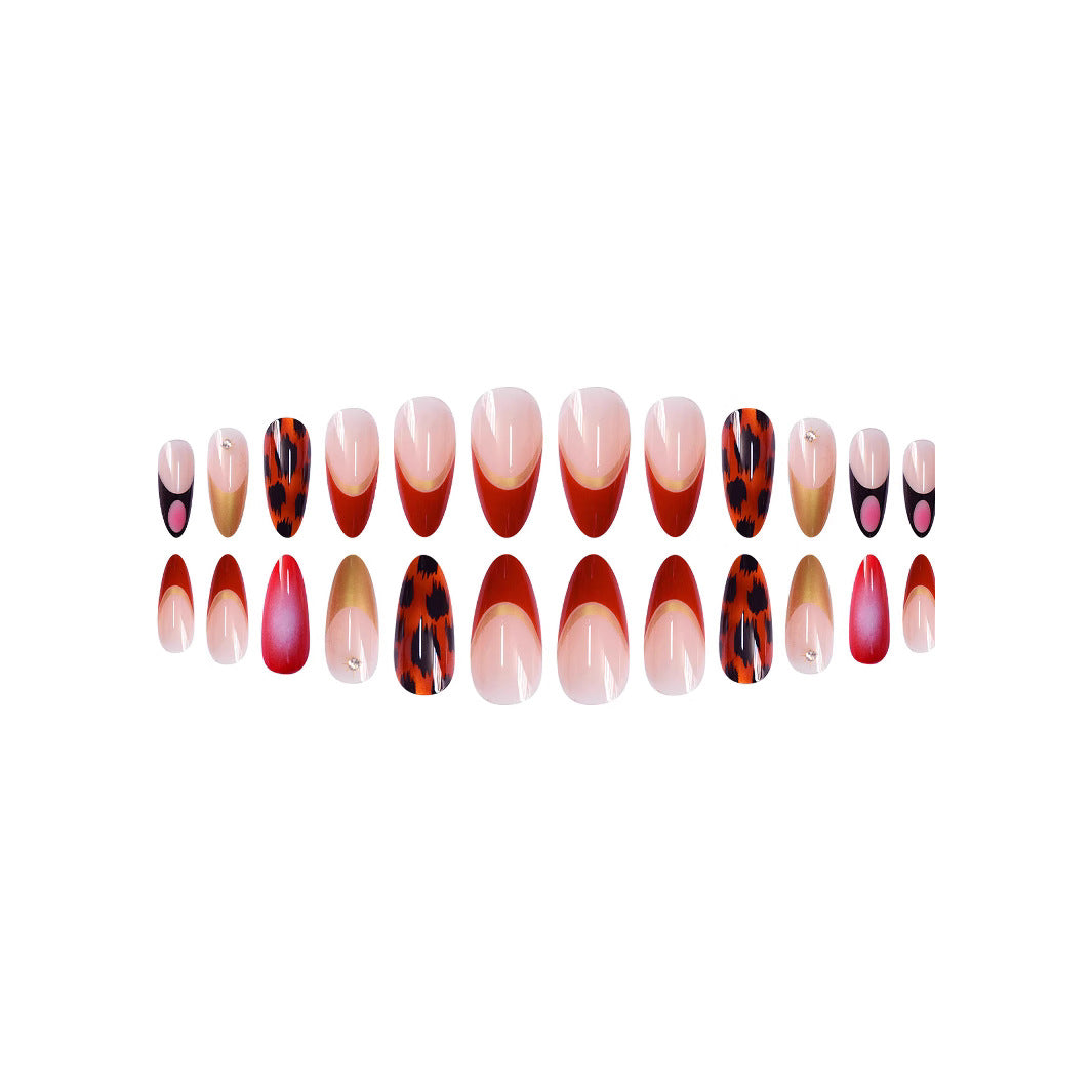 Künstlerische Stiletto Press-On-Nageldesigns Karnz
