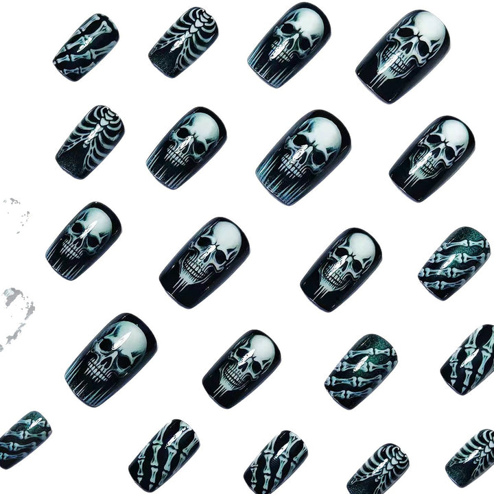 Kreative Kunstnägel Im Schaurigen Totenkopf-Design Karnz