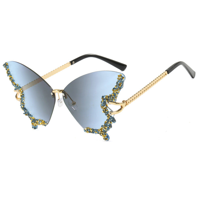 Damen große Cat-Eye Sonnenbrille mit funkelndem Strassbesatz und elegantem Rahmen Karnz