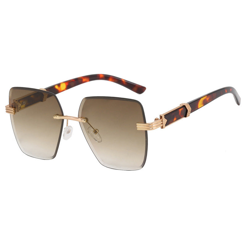 Damen modische quadratische Sonnenbrille mit glamourösen Akzenten und UV-Schutz Karnz