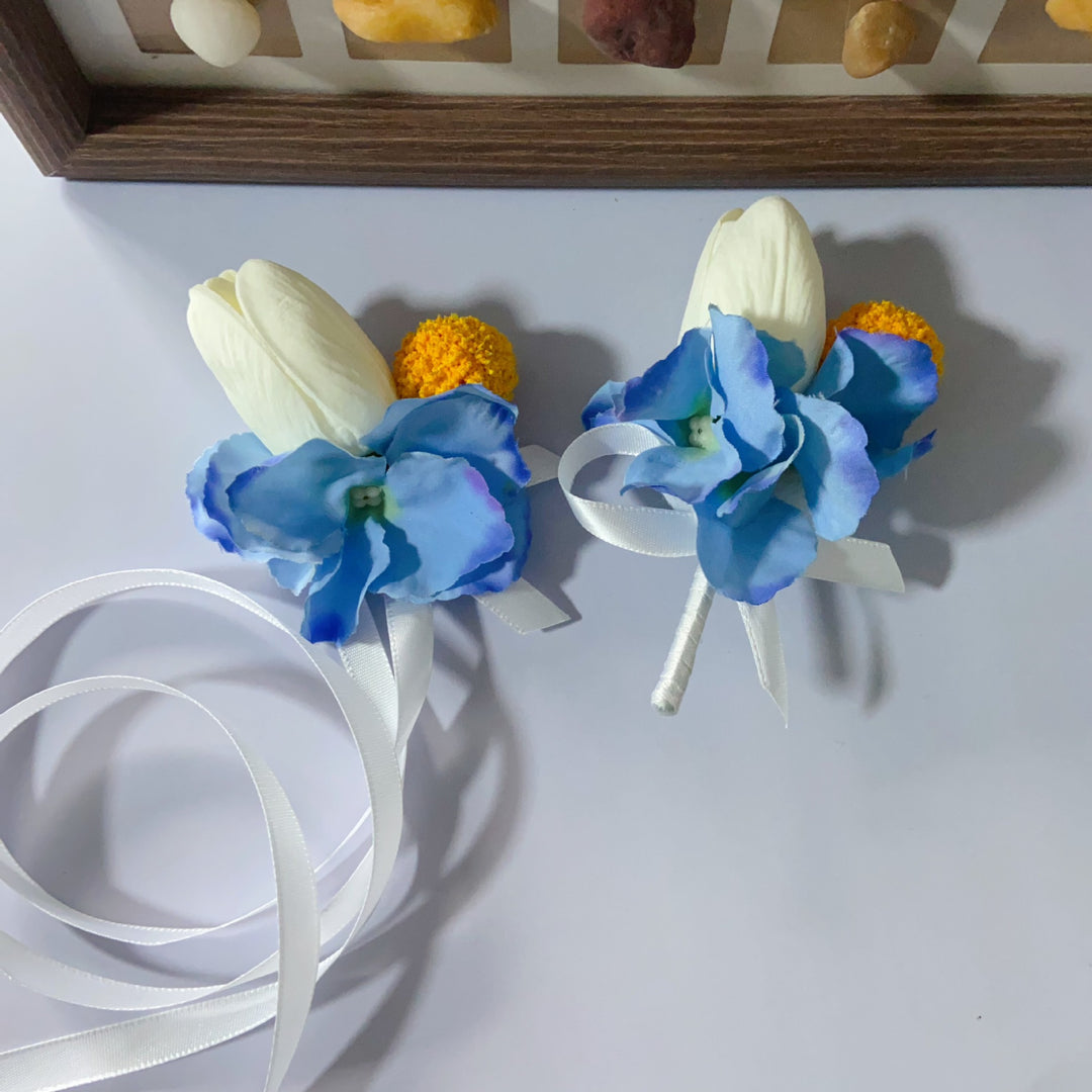 Chic Floral Korsage
