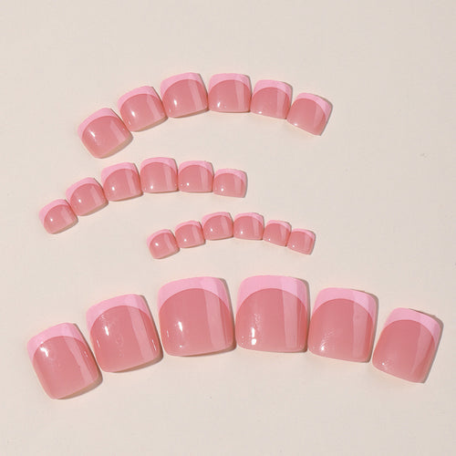 Fußnagelkunstset mit elegantem French-Design und Glitzerakzenten Karnz