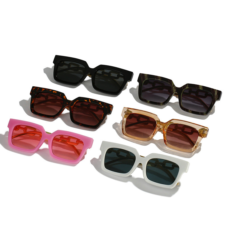 Damen modische Sonnenbrille mit einzigartigem Kettenelement Karnz