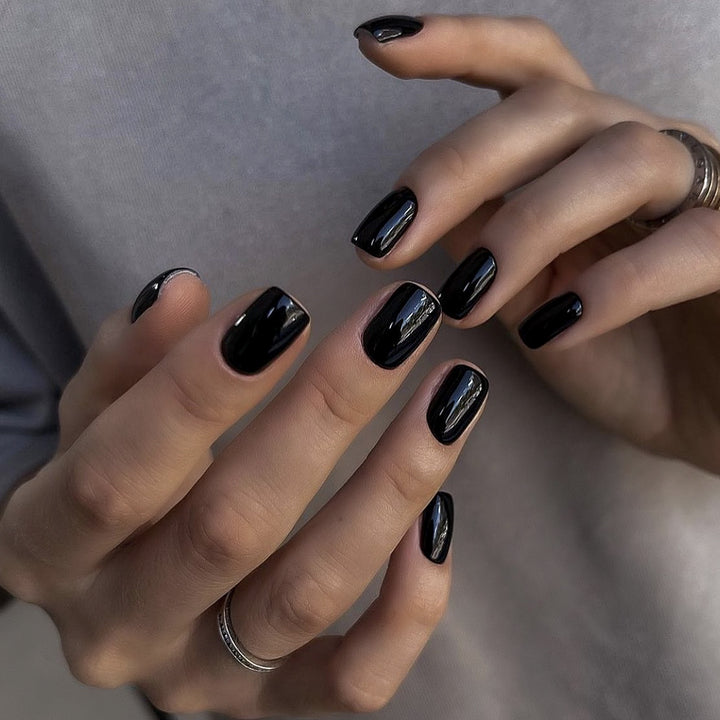 Glänzende Gel-Nagelkunstverlängerungen Karnz
