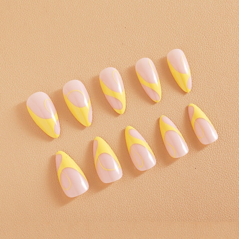 Kunstnagelset mit eleganter französischer Spitze Karnz