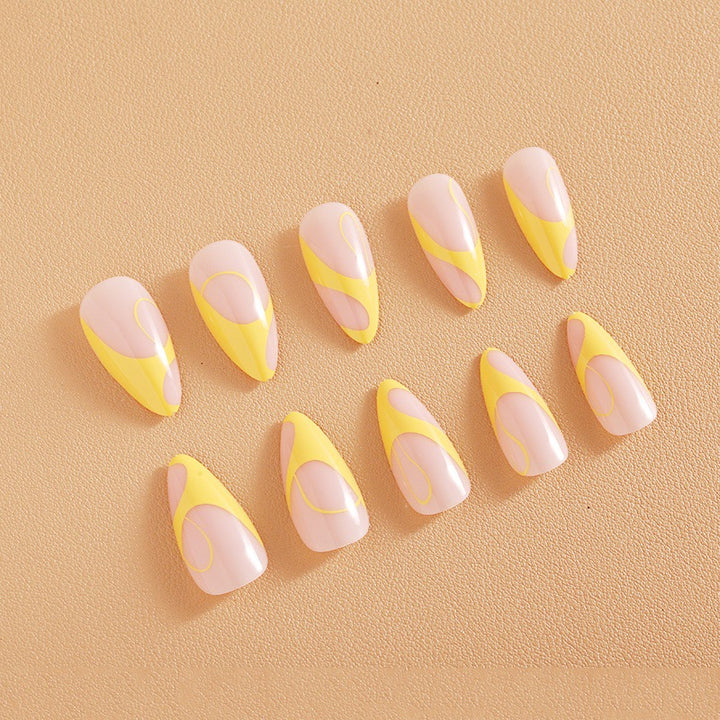 Kunstnagelset mit eleganter französischer Spitze Karnz