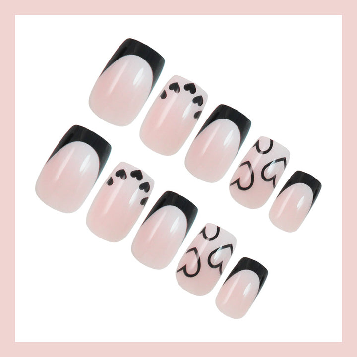Kunstnagelset mit verspieltem Herzdesign Karnz