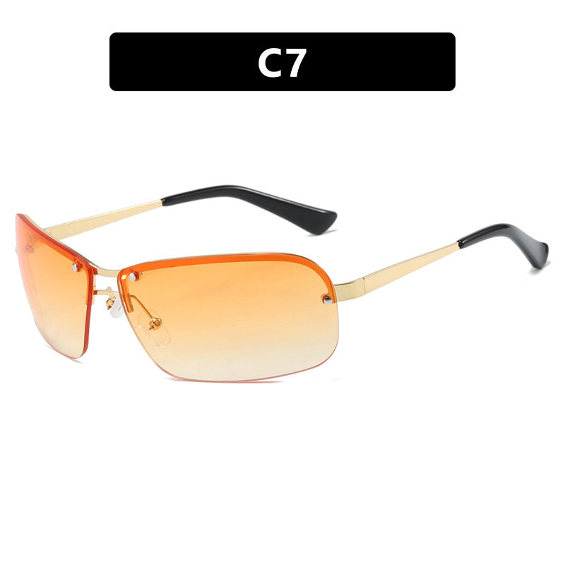 Damen Sonnenbrille mit großen, eleganten Gläsern und einem modernen Metallrahmen Karnz