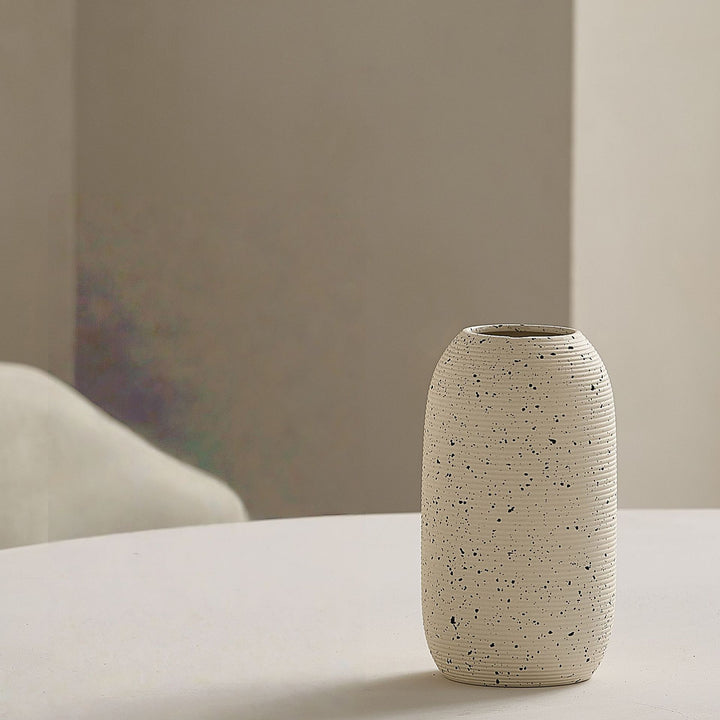 Elegante und Kunstvolle Keramikvase Karnz