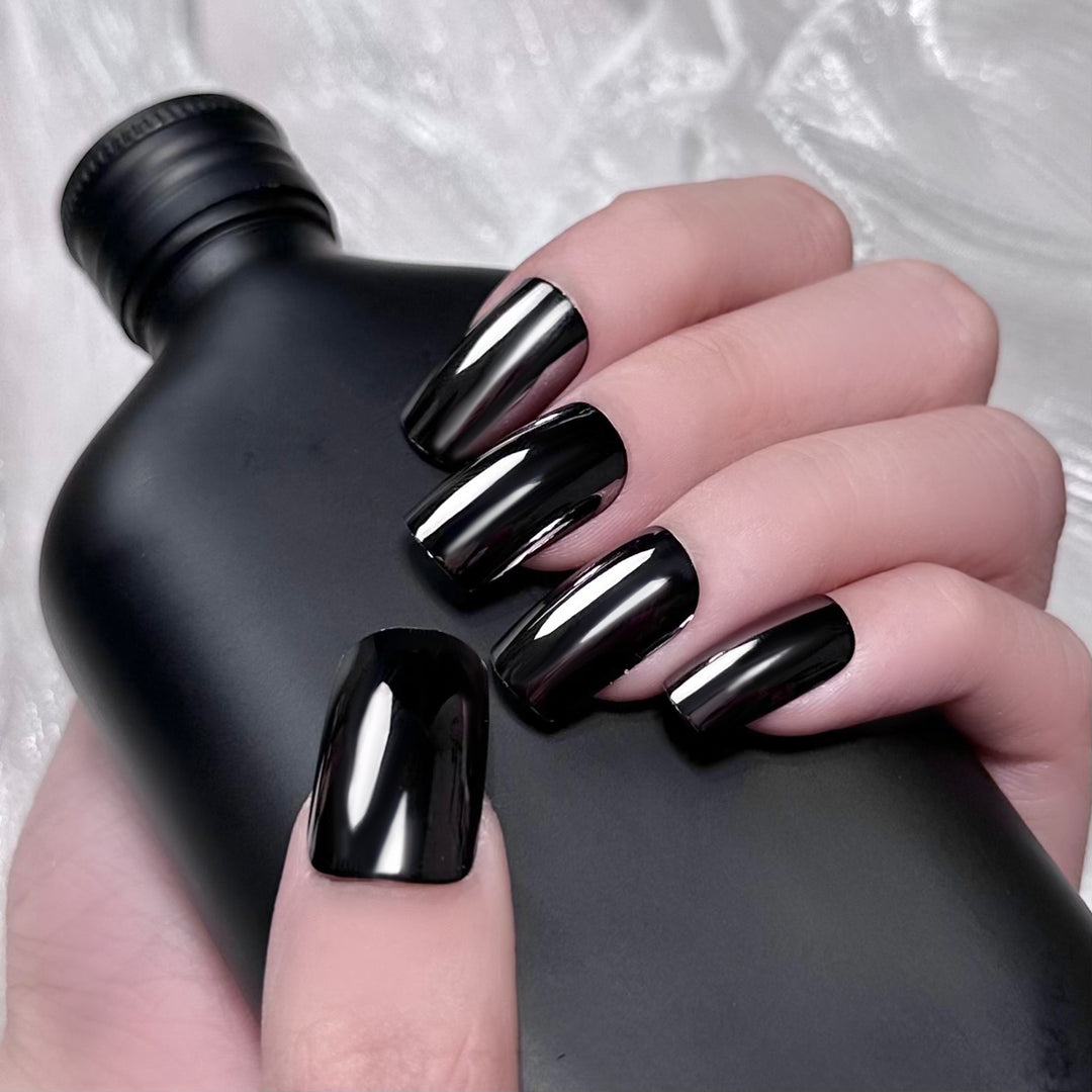 Glänzendes Press-On Nagelset Karnz