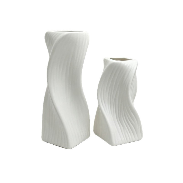 Moderne Skulpturale Dekorative Vase Karnz