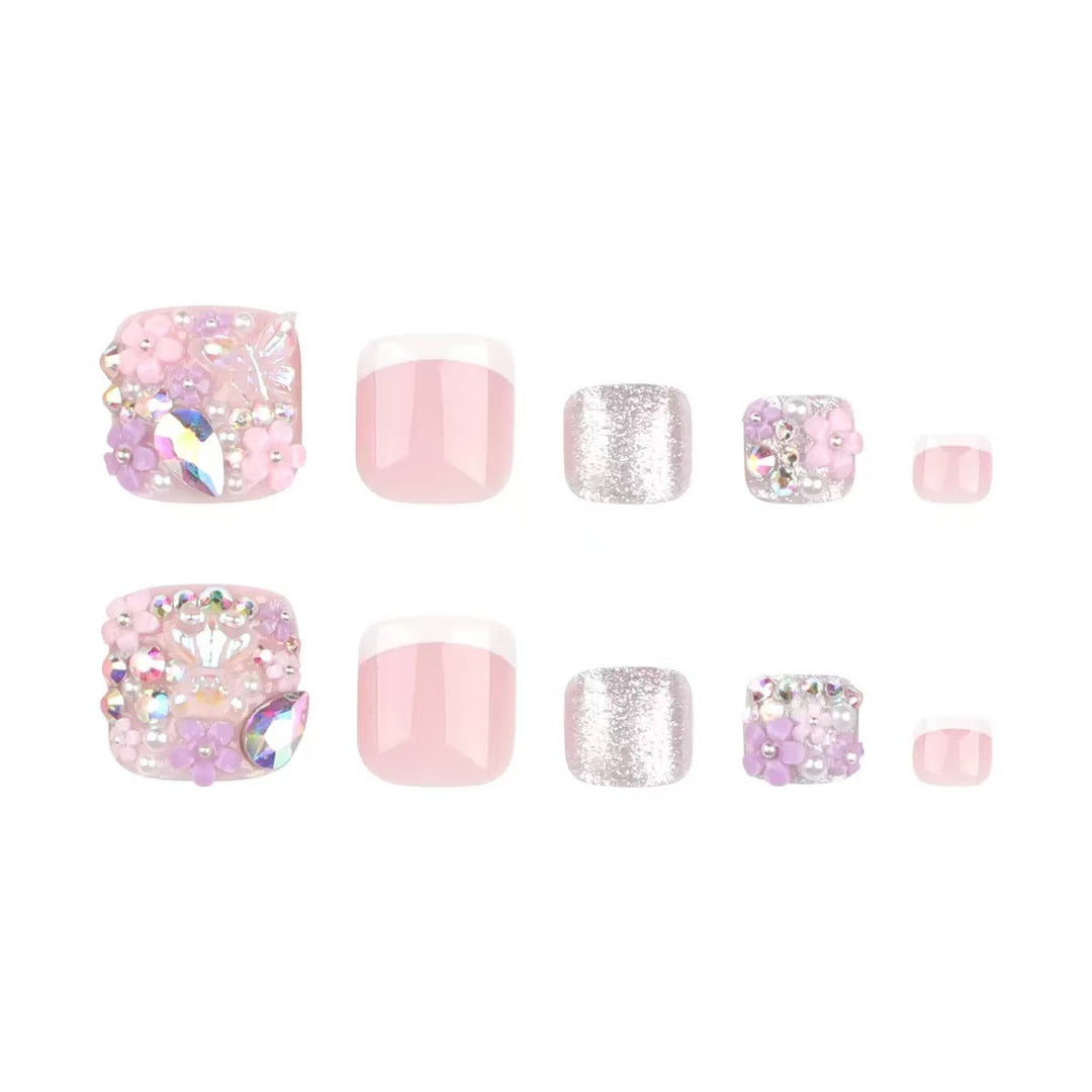 Kreatives Nageldesign Karnz