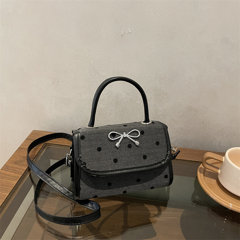 Dekorative Mini-Handtasche