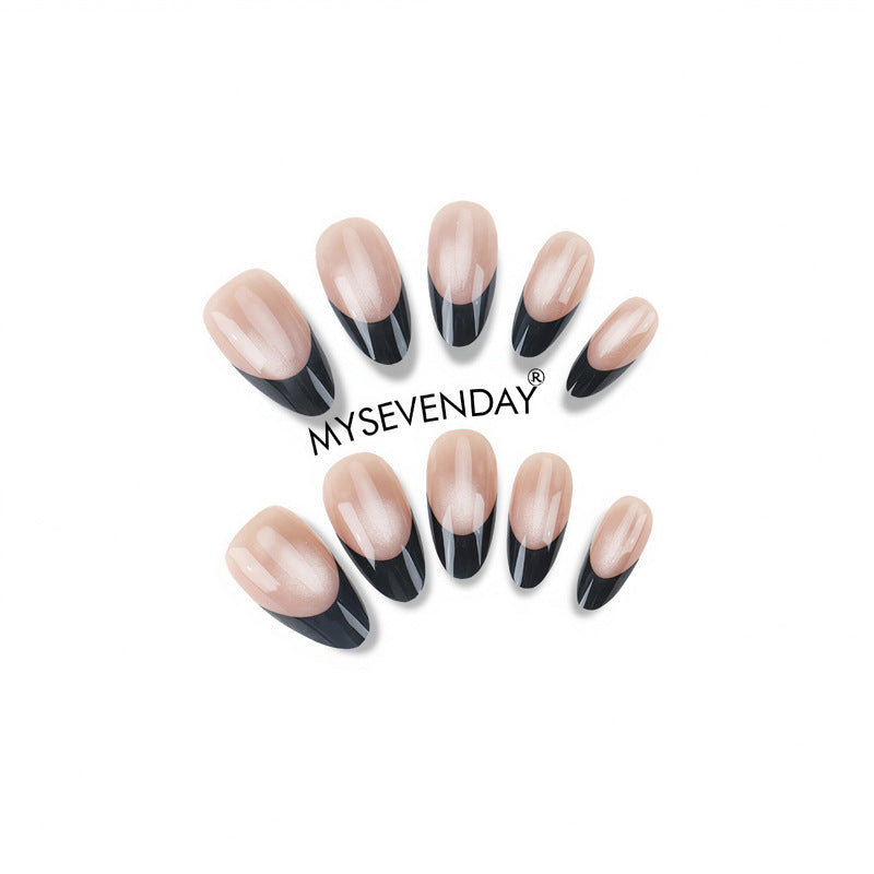 Elegante Press-On Nagelset mit French Tip Design Karnz