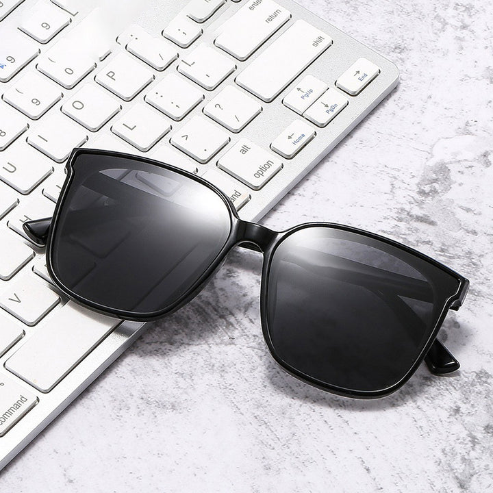 Damen moderne Quadratische Sonnenbrille mit UV-Schutz und schmalen Bügeln Karnz