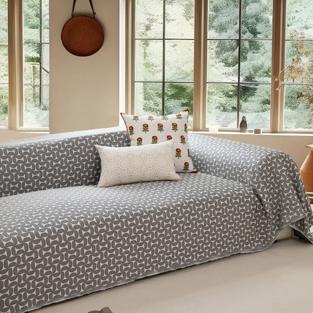Gewebter Sofaüberwurf aus Baumwollmischgewebe mit geometrischem Muster