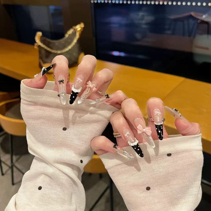 Künstlerisches vom Ozean inspiriertes Press-On Nageldesign Karnz
