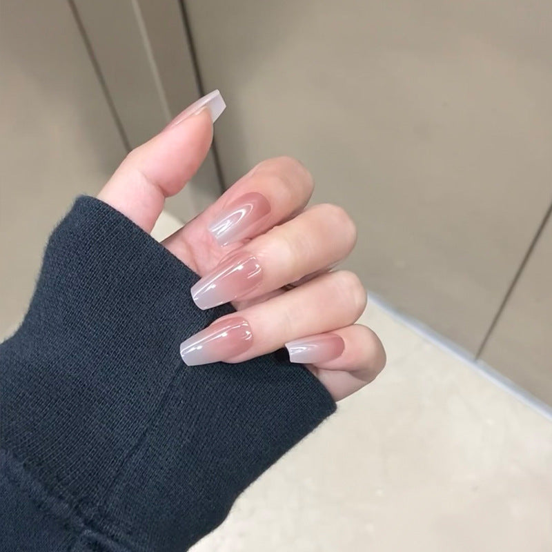 Elegantes Press-On-Nagelset mit natürlichem Finish Karnz