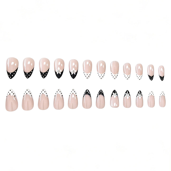 Elegante Schwarz-Weiße Blumennagelkunstverlängerungen Karnz