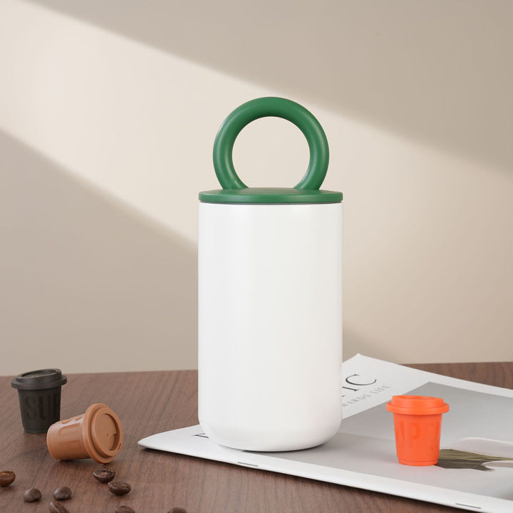 Stilvolle isolierte Wasserflasche Karnz