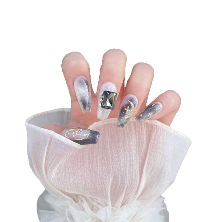 Glamorous Press-On Nail Art Set mit elegantem Design