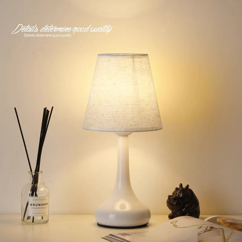 Elegante moderne Tischlampe