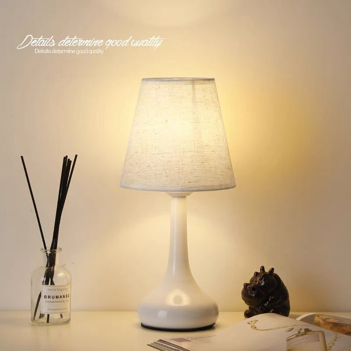 Elegante moderne Tischlampe