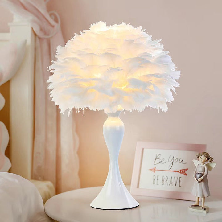 Federbetonte Tischlampe