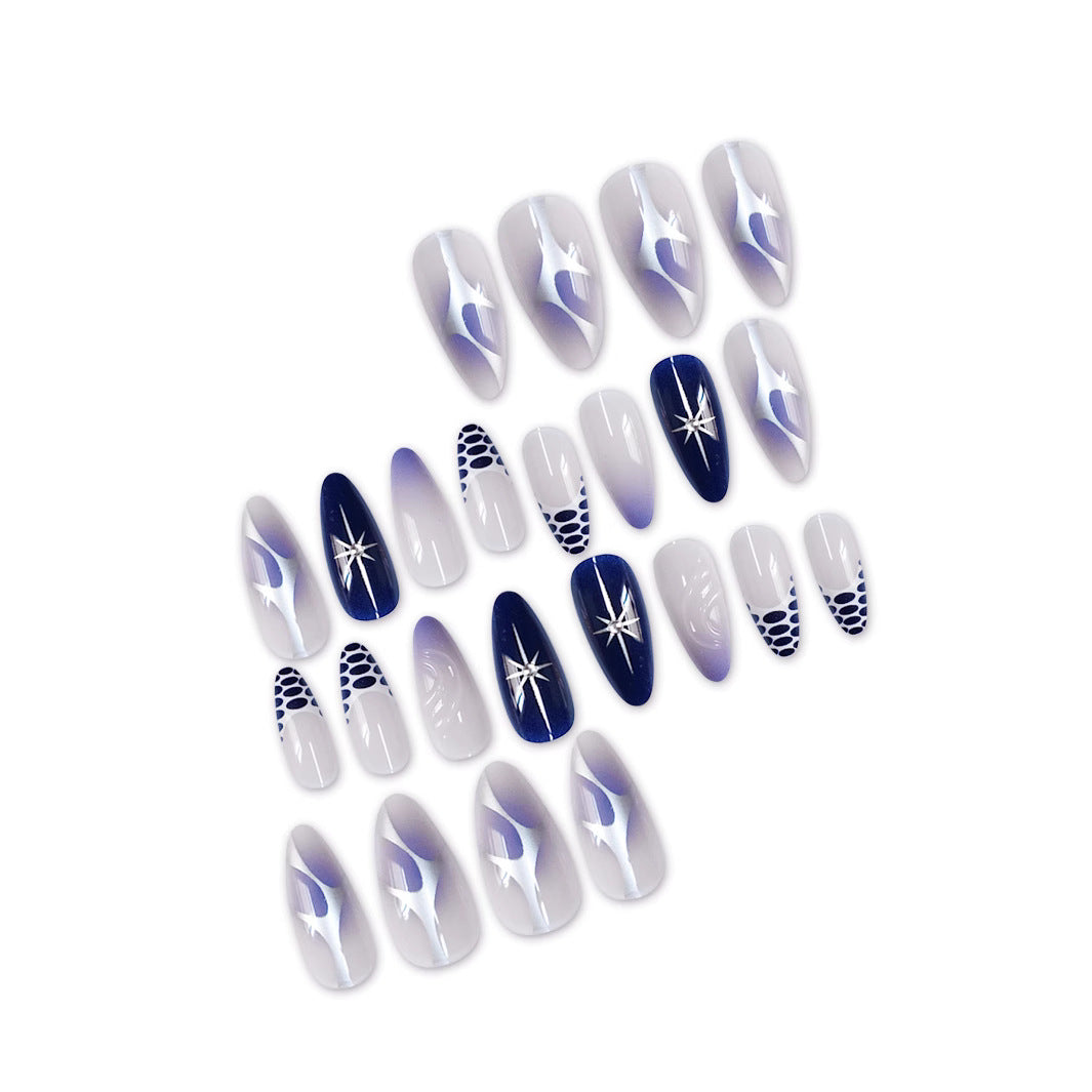 Elegantes Stiletto Press-On Nagelset Karnz