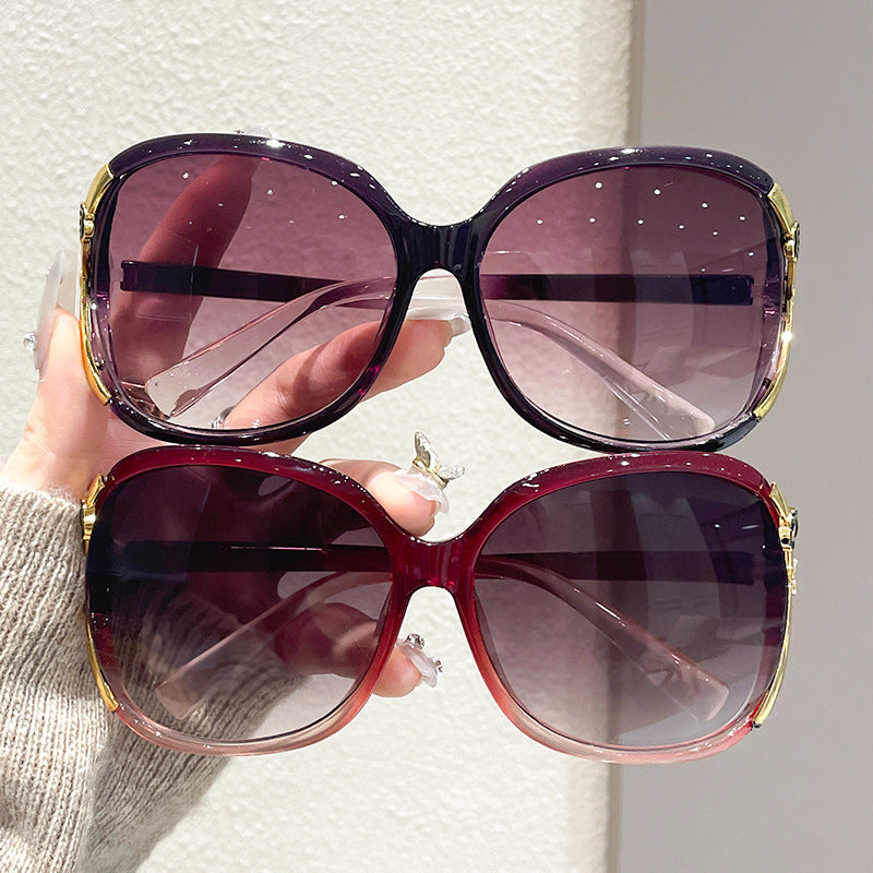 Damen Oversized Designersonnenbrille mit luxuriösen Akzenten Karnz