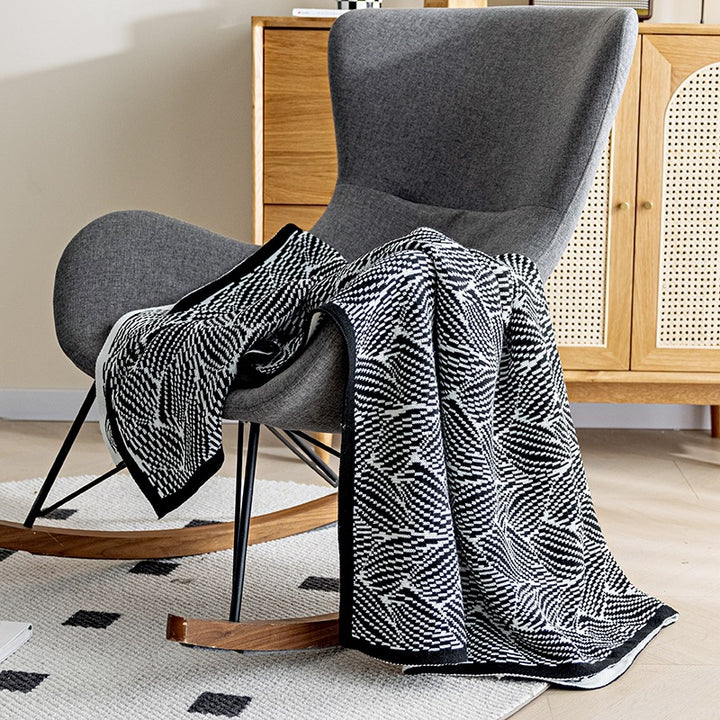Dekorativer Strickwurfdecke