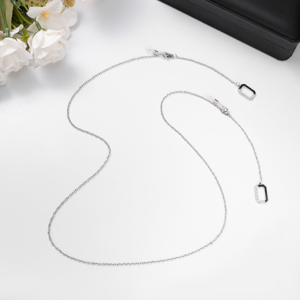 Stylischer Kettenbrillenhalter Karnz