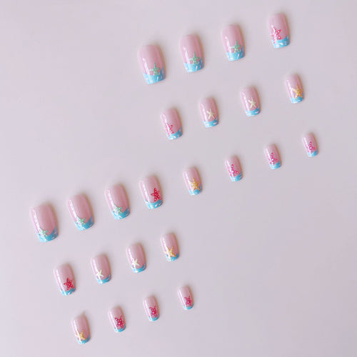 Kreatives Kunstnagelset mit tropischem Strand-Stil Karnz