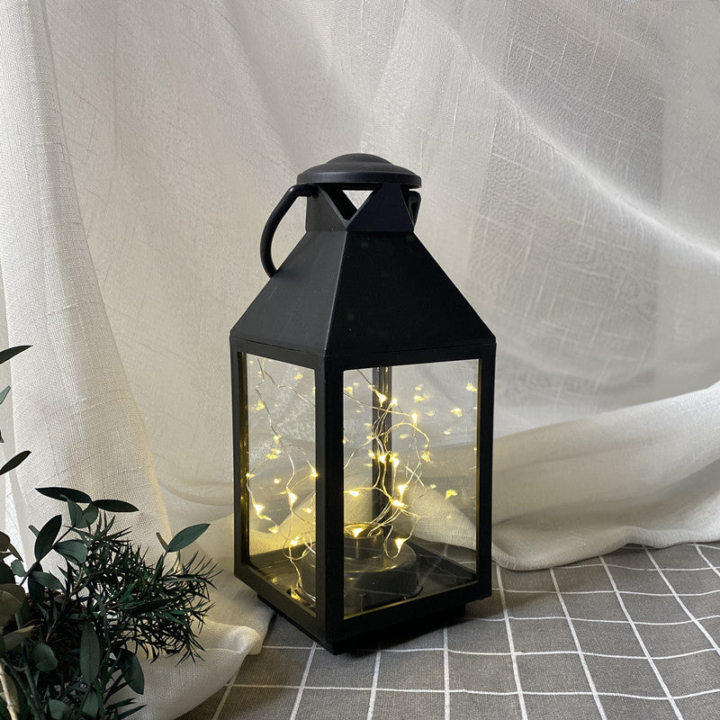 Dekorative Metall- und Glaslaterne mit warmen LED-Feenlichtern Karnz