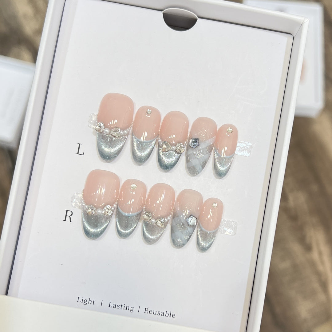 Elegante wiederverwendbare French Tip Press-On Nagelset Karnz