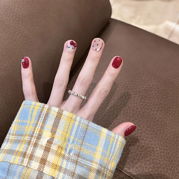 Kunstnagelset mit Verspielten Motiven Karnz