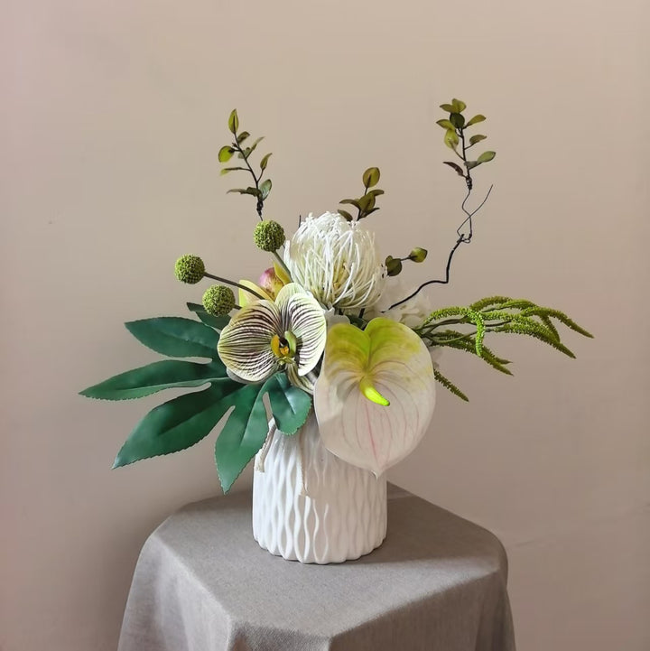 Elegante Innenblumenarrangement
