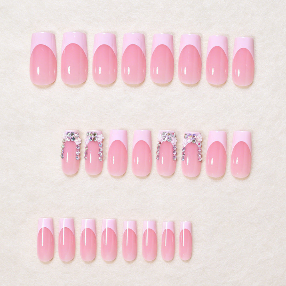 Elegantes florales Akzent Press-On-Nagelkunst-Set Karnz
