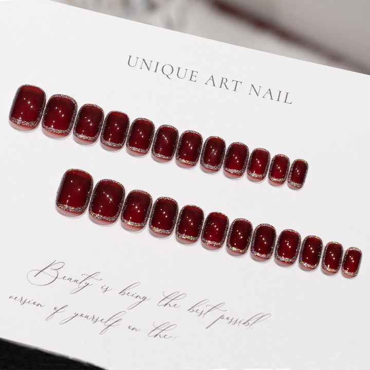 Elegantes Press-On-Nagelkunst-Set mit Glitzerakzenten