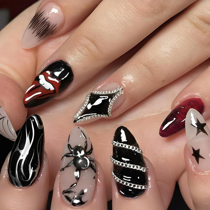 Kunstnagelset mit gruseligen Halloween-Motiven und 3D-Verzierungen Karnz