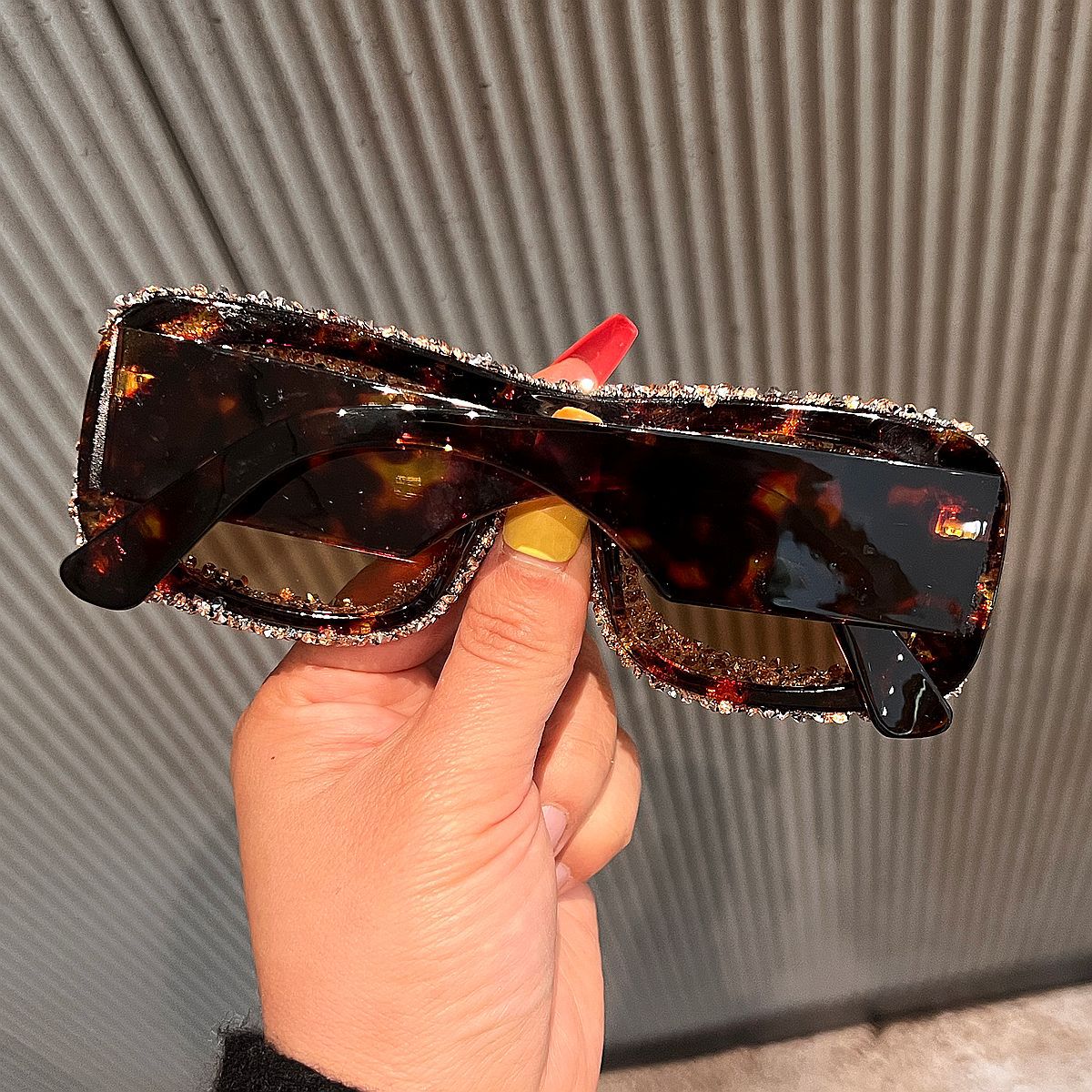 Damen extravagant verzierte Glamour-Sonnenbrille Karnz