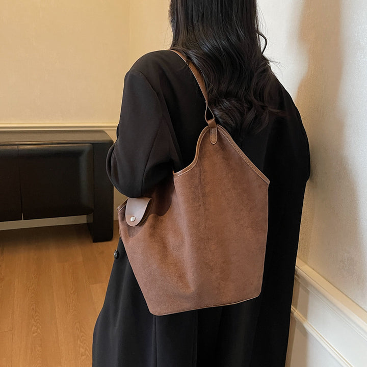 Suede Chic Schlaff Tote Bag Karnz