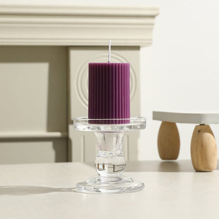 Ribbed Säulenpfeilerkerze mit Glasständerhalter