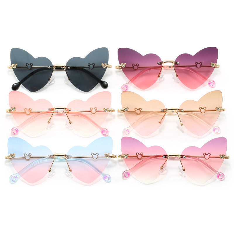Damen Herzförmige Sonnenbrille mit verziertem Rahmen Karnz