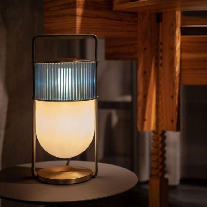 Elegante dekorative Tischlampe