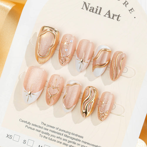 Kunstvolle 3D Nagelspitzen mit Glitzer- und Perlenverzierung Karnz